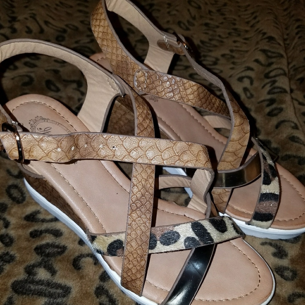Leopard wedges